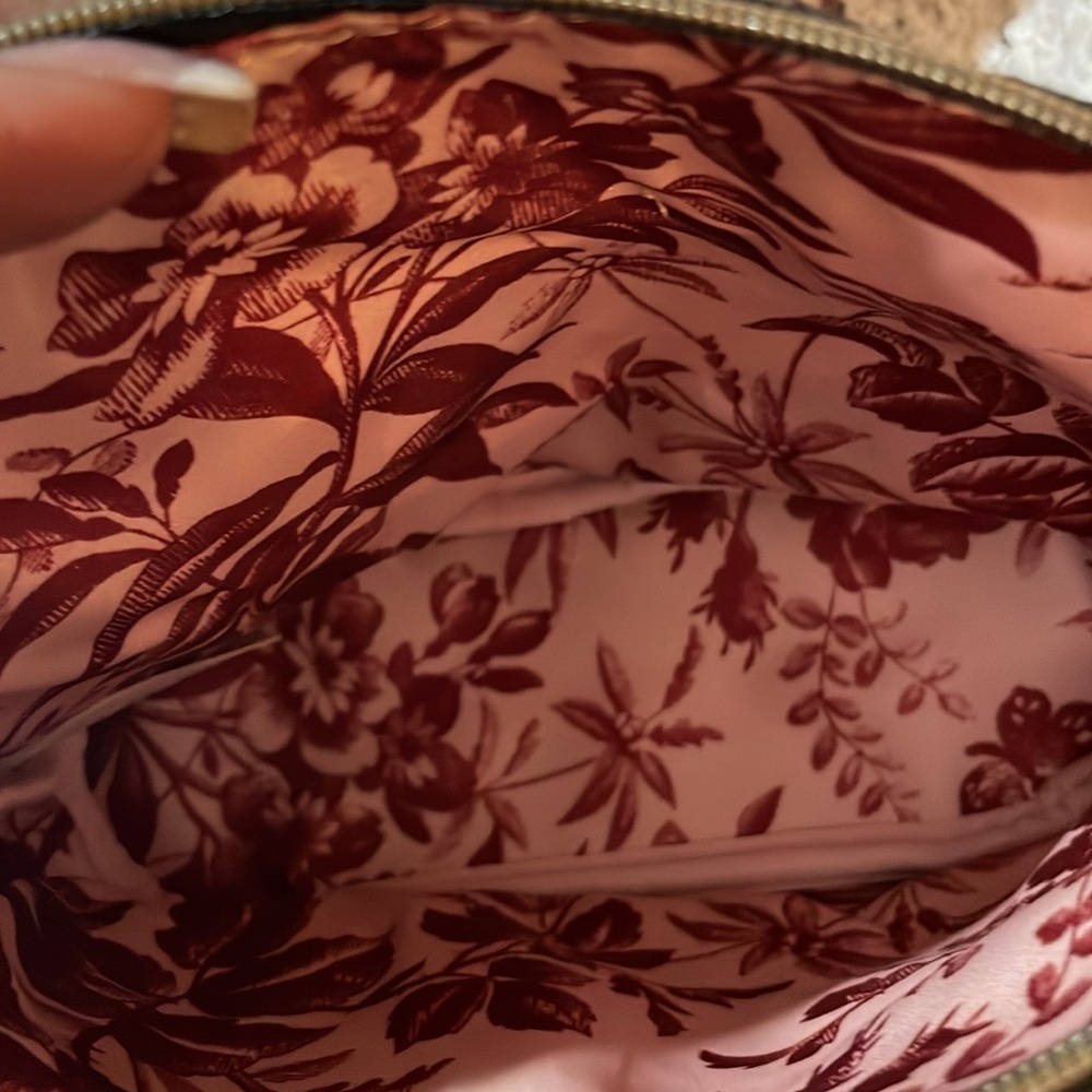 New Gucci Bloom Pouch View 5